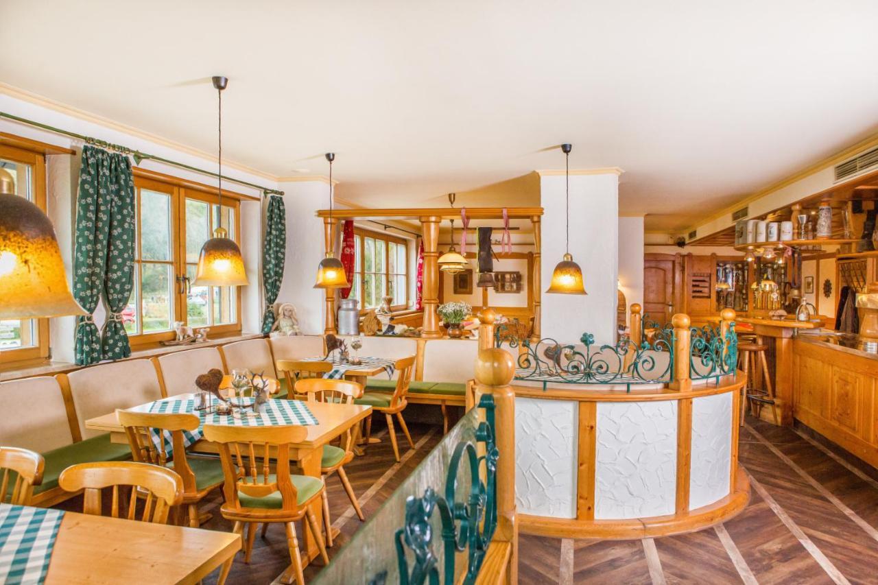 Traditions-Gasthaus Bayrischer Hof Leutkirch im Allgäu エクステリア 写真