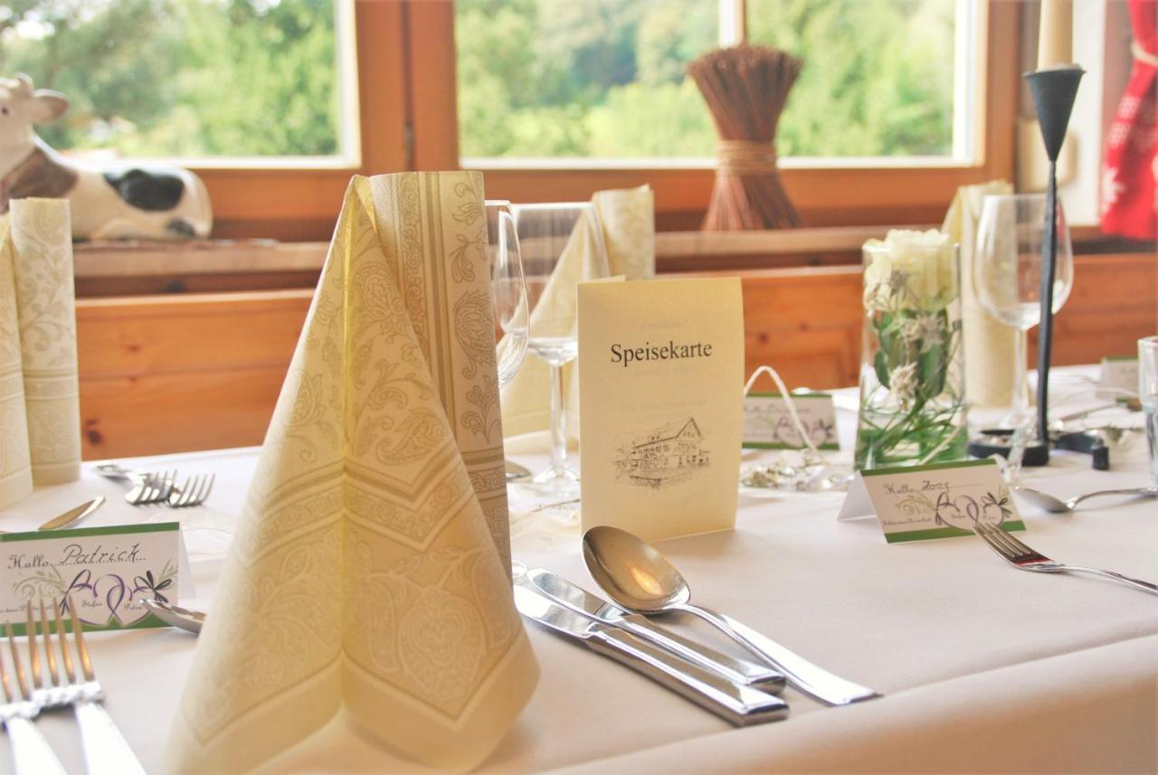 Traditions-Gasthaus Bayrischer Hof Leutkirch im Allgäu エクステリア 写真