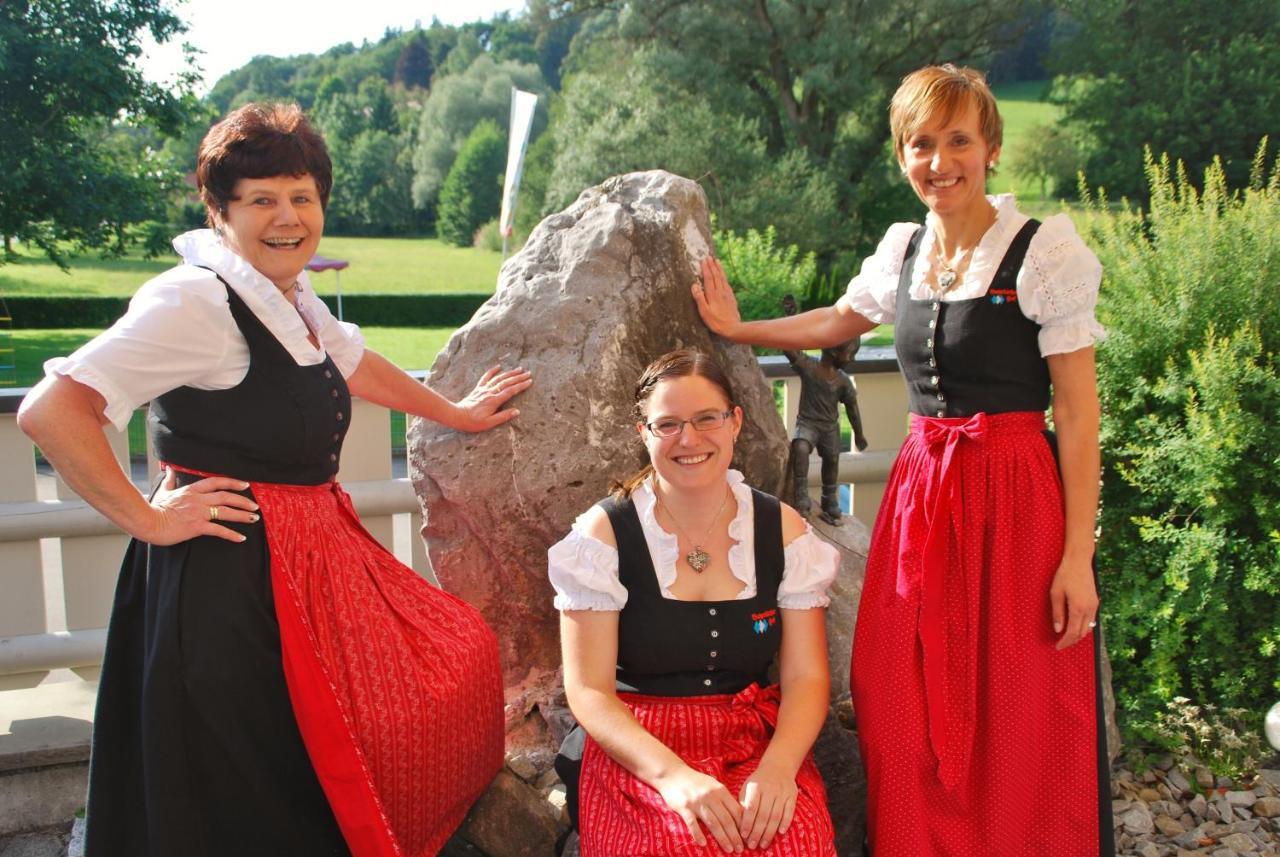 Traditions-Gasthaus Bayrischer Hof Leutkirch im Allgäu エクステリア 写真